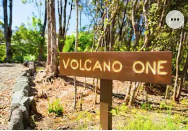 Volcano One - Modern Studio With Lanai Near Volcano National Park Exteriér fotografie
